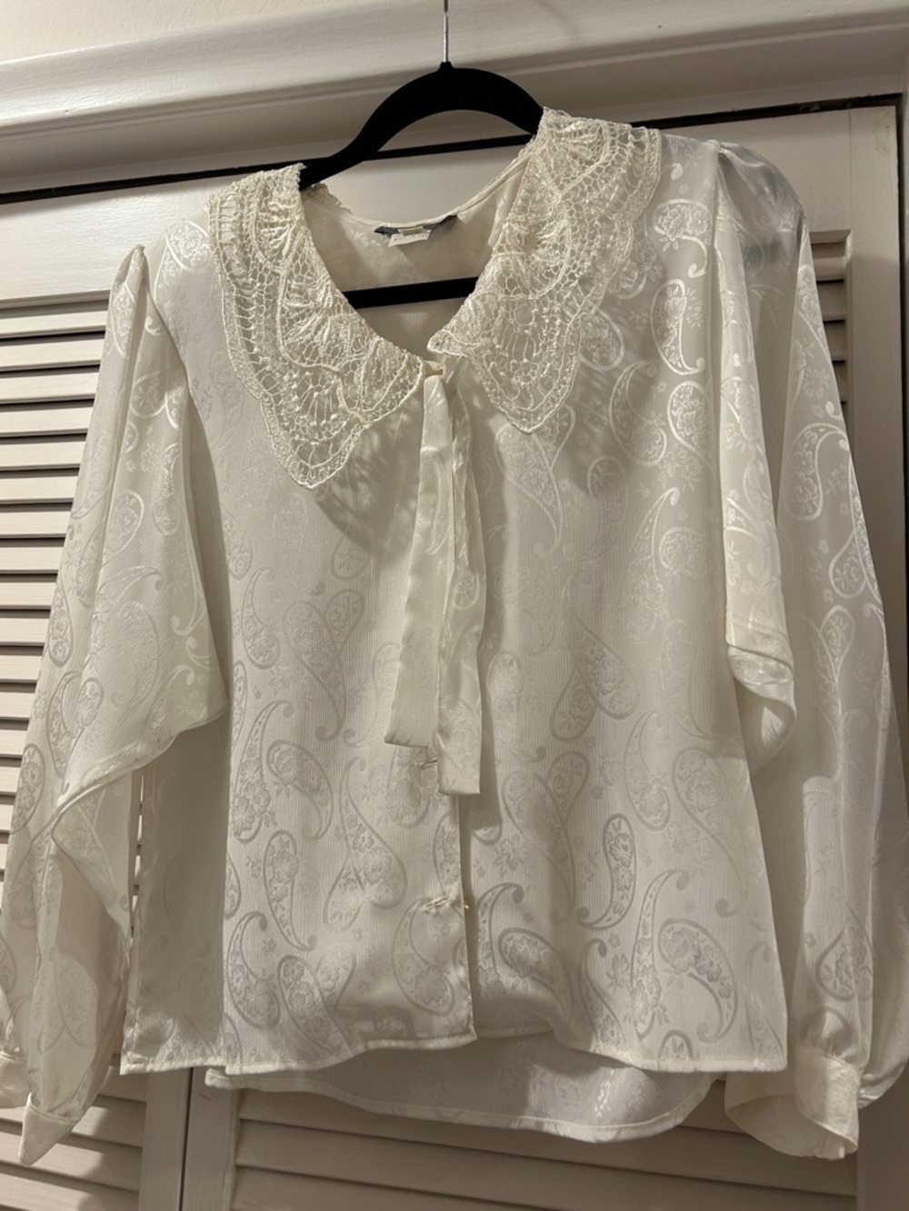 Vintage Sonya Ratay trim lace Wear with your favorite vintage skirt